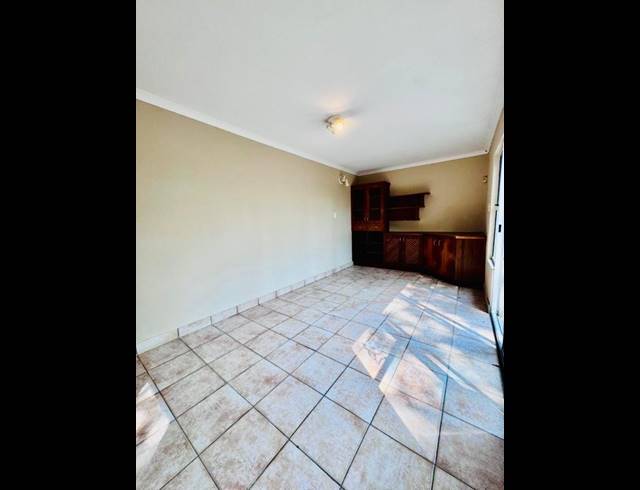 3 BEDROOM TOWNHOUSE TO LET IN WESTVILLE